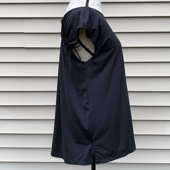 Gap Body Fit Ruched Back Black Top - Picture 8 of 11